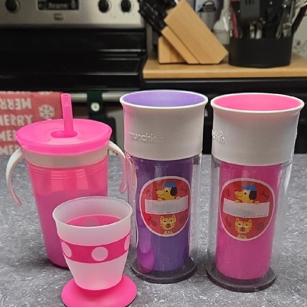 Munchkin Pink and Purple Sippy Cup Set